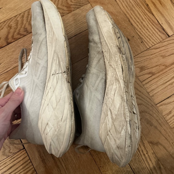 ASICS Men's NOVABLAST 4 Running Shoe, White 1011b693 Size 9 - Picture 5 of 11